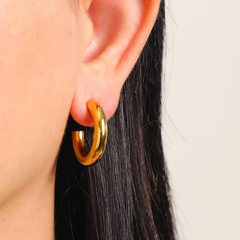 Classic Vintage Smooth Round C Shape Hoop Earrings Women 5mm Thick Stainless Steel Huggie Stud Earrings Circle Fashion Jewelry