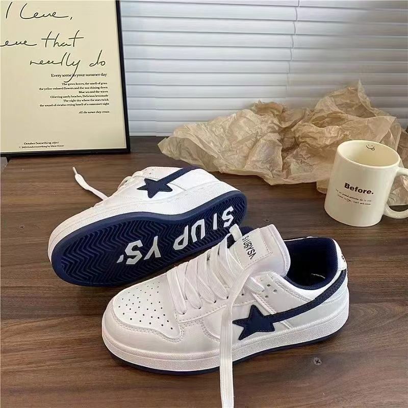 Weiß dunkelblau farblich passend Nischen-Board-Schuhe Damen ins Tide 2025 Frühling und Herbst neue vielseitige lässige weiße Schuhe Brotschuhe