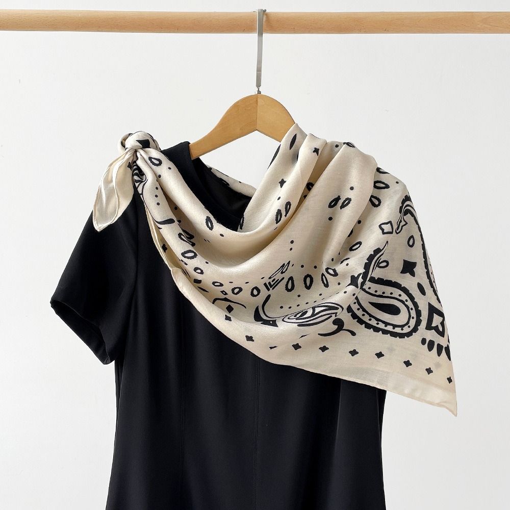 Elegant Paisley Women Head Scarf 90cm Soft Female Shawl Wrap Luxury Feel Versatile Stylish Silk Scarves Summer Accessories