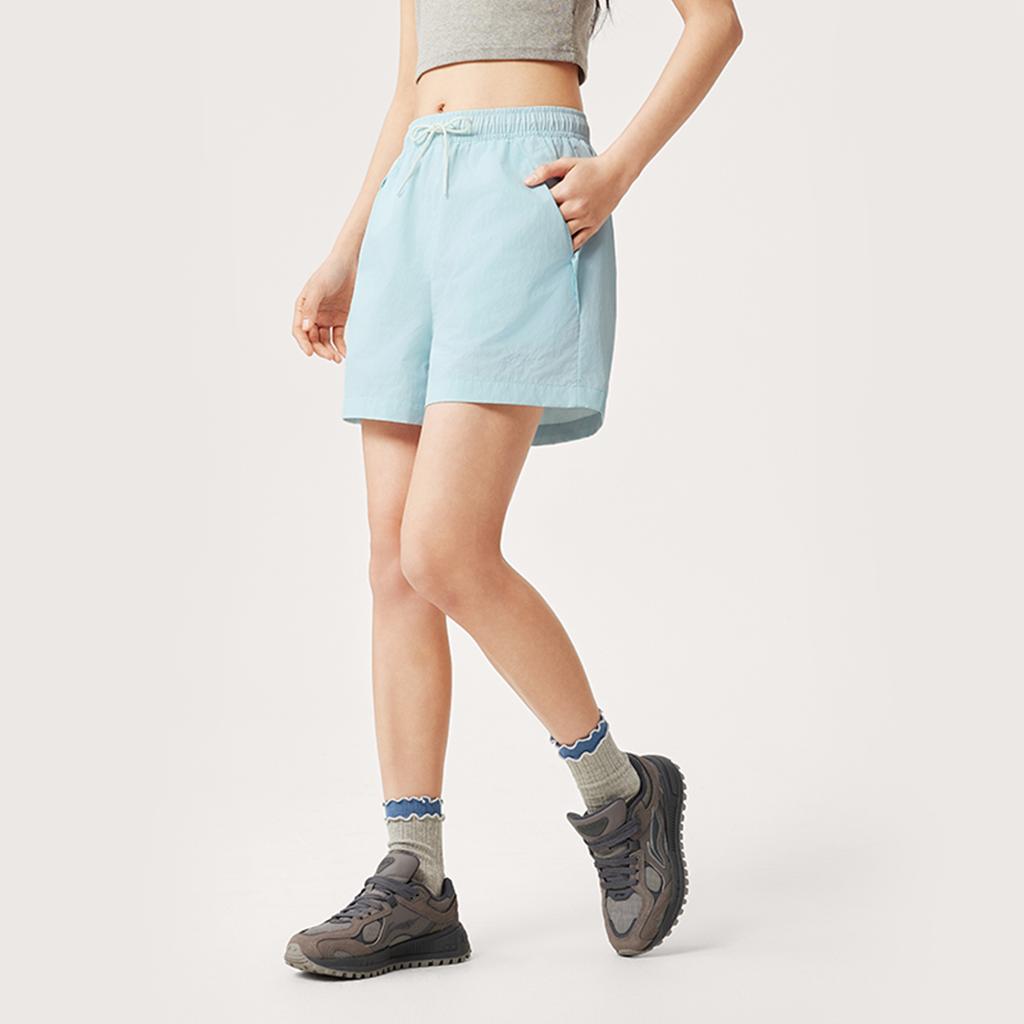 Li Ning Comfortable Simple Loose Fit Drawstring Versatile Solid Color Mid Waist Five Point Casual Shorts Women Shorts Light-Sky-Blue AKSV172-3