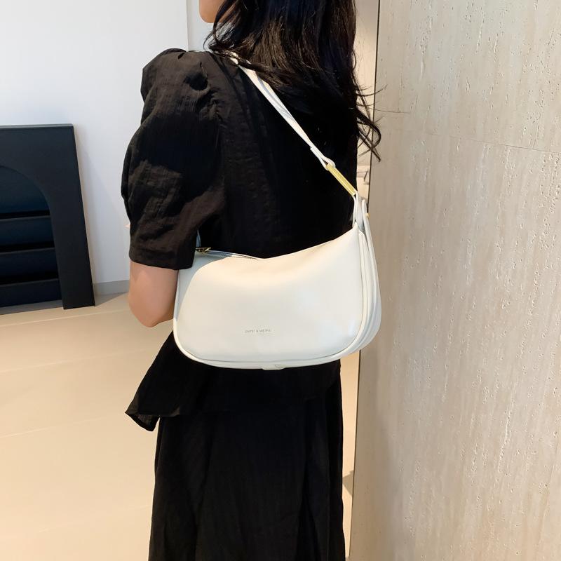 New Messenger Bag Women's New Retro Dumpling Bag Commuter Fashion Underarm Bag Simple Casual Shoulder Bag