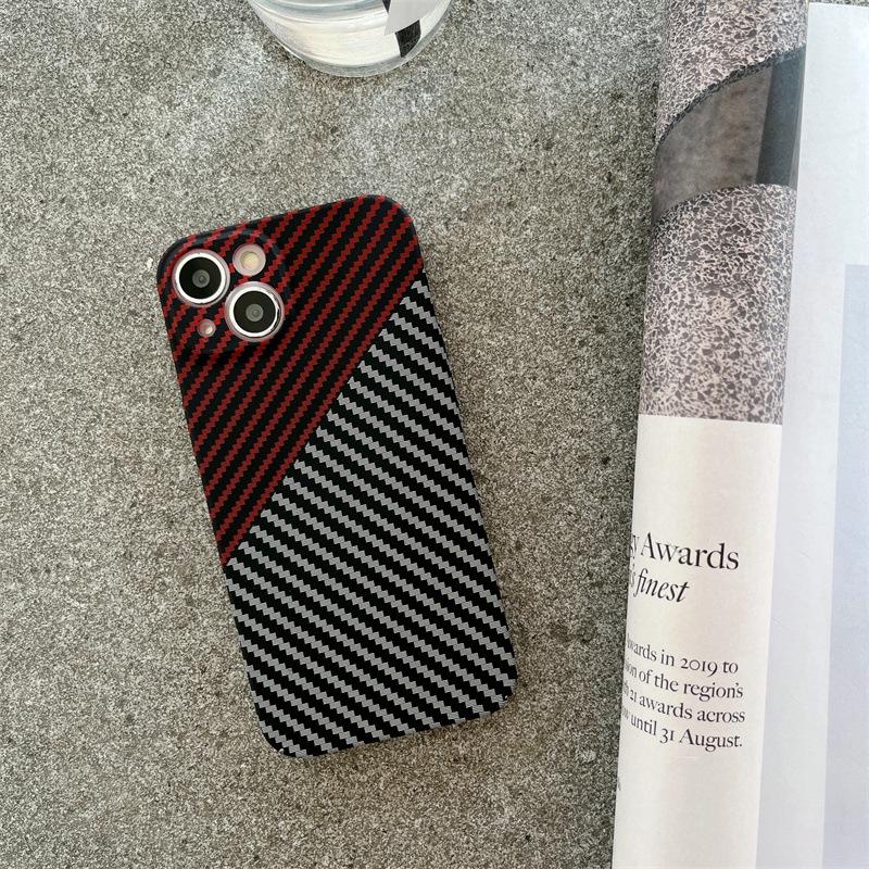 Carbon Fiber Kevlar Is Suitable for iPhone16promax Mobile Phone Case Lens All-inclusive Apple 15 Ultra-thin Protective Case.