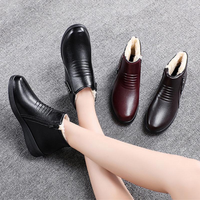Leather Boots 2026 New Winter Middle-aged Flat Bottom Shoes for Women Soft Bottom N-slip Wool Warm Cott Shoes Women Boots