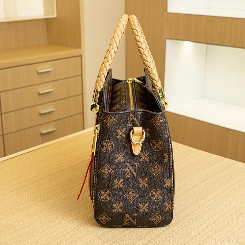 New Fashionable Versatile Women's Bags, Trendy Handbags, Large-capacity Commuting, High-end Tote Bags