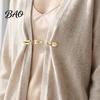 Cardigan Clip 2Pcs Vintage Sweater Clips for Women Girls, Retro Faux Pearl And Rhinestones Clips, Elegant Button Collar Pin Dresses Shawls, Adjustable