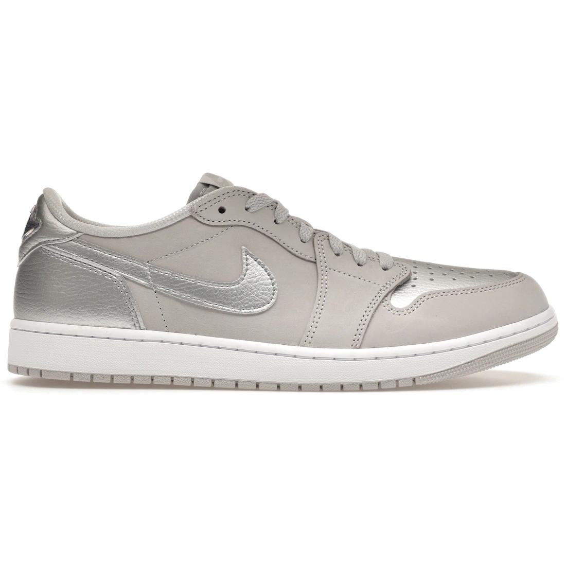 

Sneaker Jordan 1 Low OG Metallic Silver(CZ0790-002) 44.5