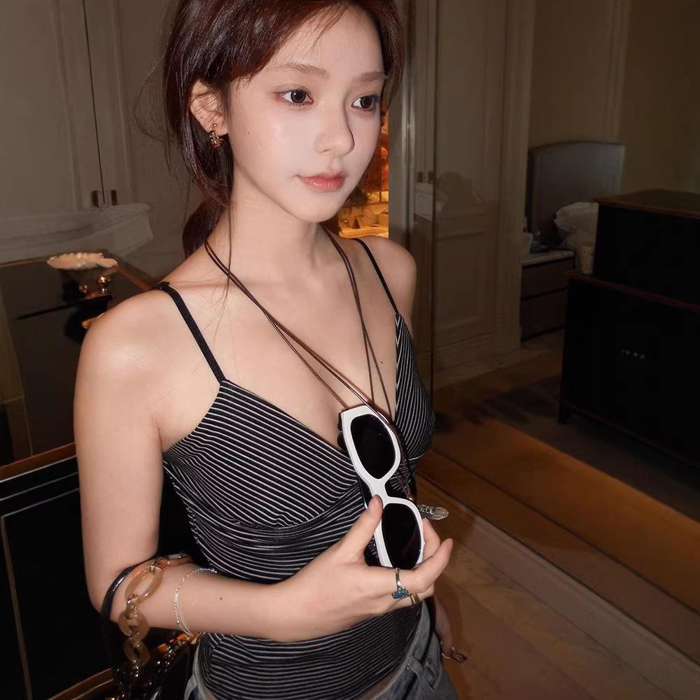 American retro striped V-neck sling vest women's summer new Spice Girl high street short slim backless top