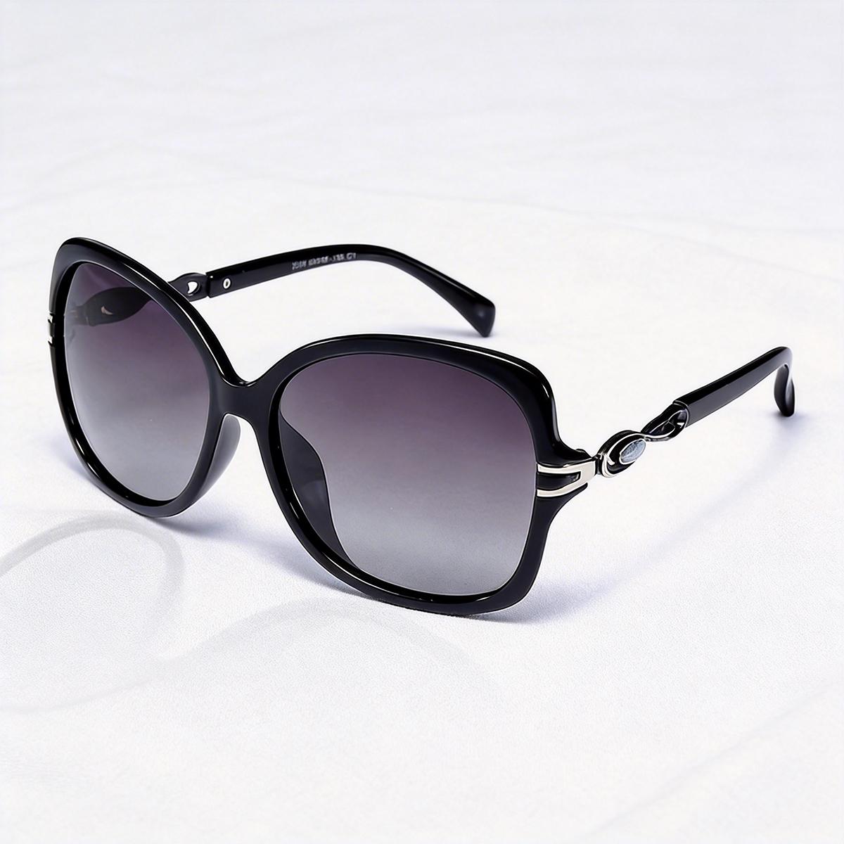

Women s Oversized Square Sunglasses Black Frame Gradient Lens High-Quality UV Protection Fashion Eyewear For Daily & Beach