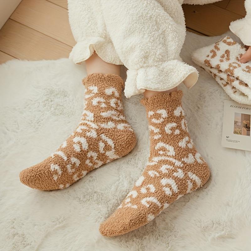 Random 5 Pairs of Colors Mixed Women'S Coral Fleece Mid-Calf Socks, Autumn Winter Fleece Thick Warm Socks, Fashion Leopard Print