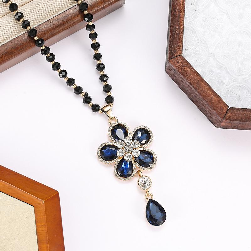 Versatile Women's Fashion Crystal Flower Necklace - Trendy Sweater Chain and Simple Pendant Jewelry