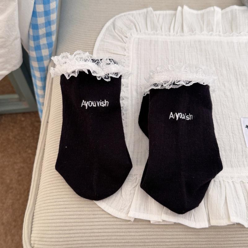 Ladies Spring and Summer Lace Lace Letter Sweat Absorbing Leisure Boneless Tube Socks