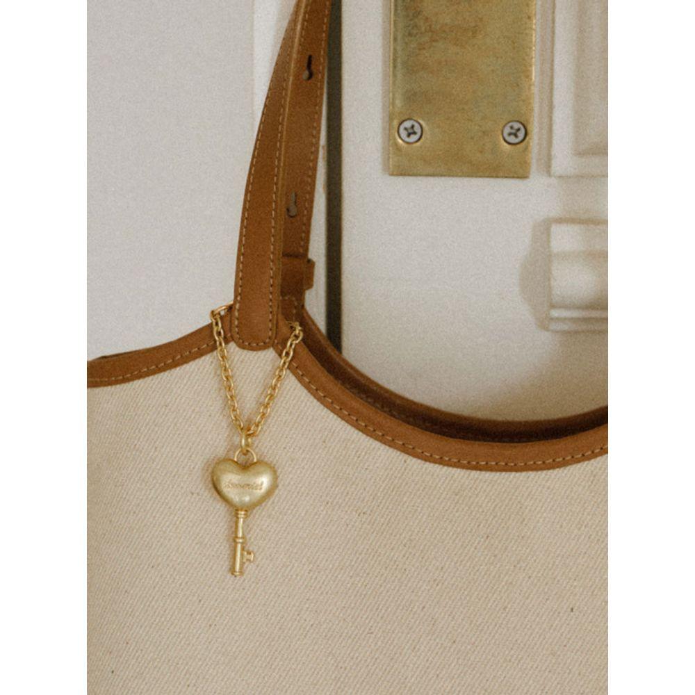 

demeriel Mini Heart Key Charm_2Colors Silver