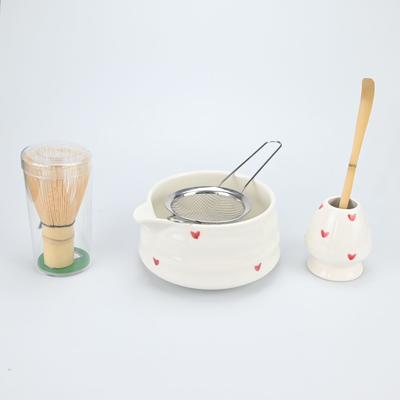 Sets mit 2/5/6 Stück herzförmigen Matcha-Schalen und Matcha-Schlägern, Japanische frische Matcha-Werkzeugsets und Matcha-Schalen