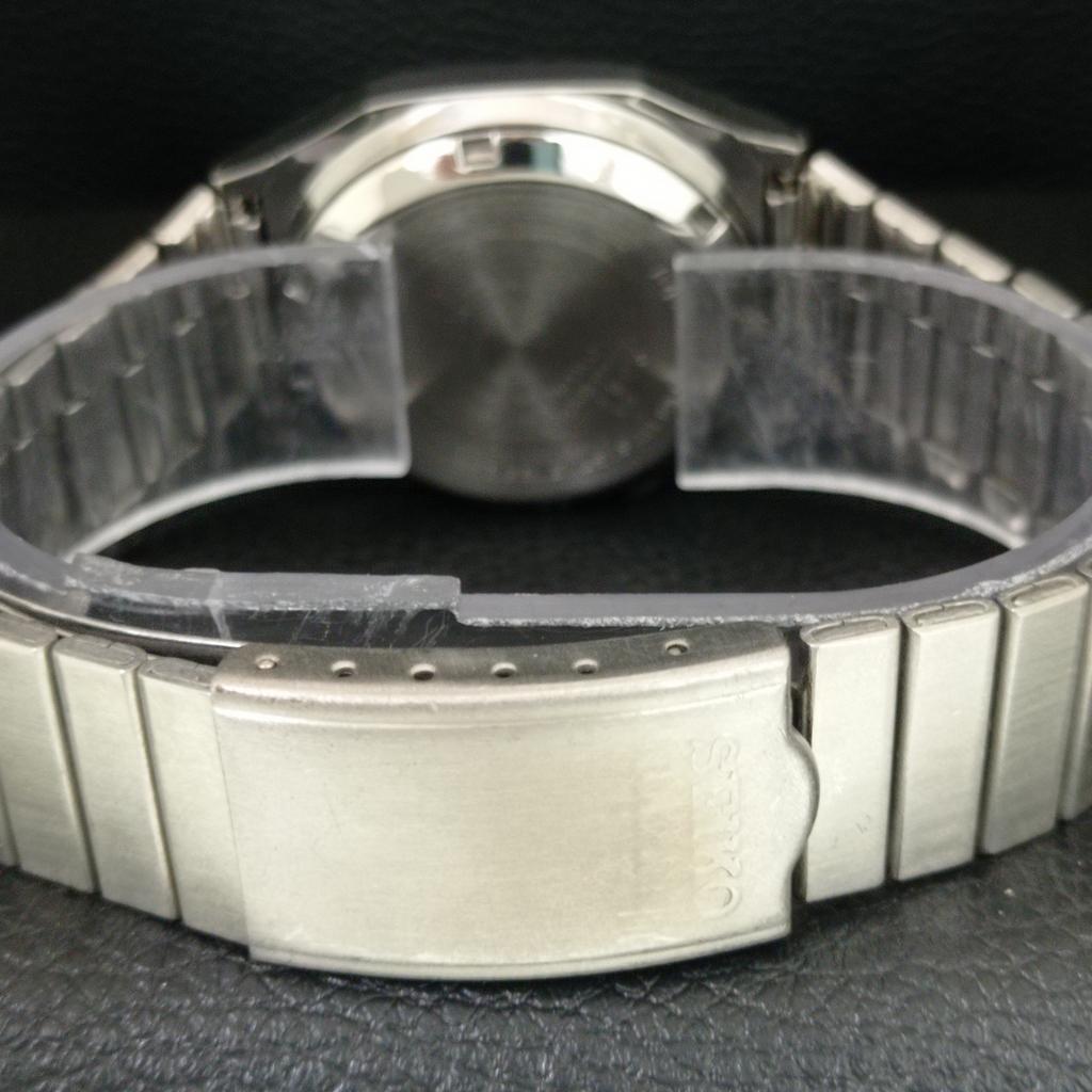 GENUINE VINTAGE SEIKO 5 AUTOMATIC JAPAN MENS GOLDEN COLOR DIAL WATCH A709193-1