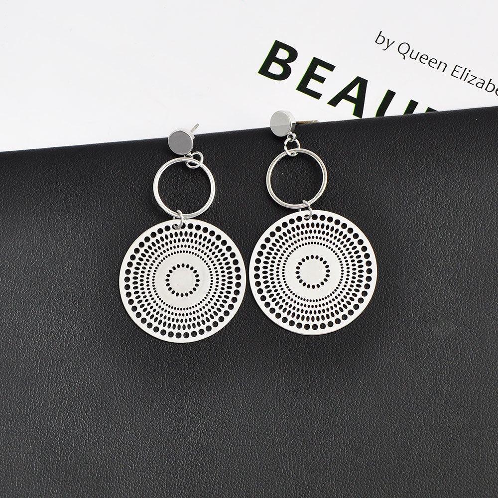 

Hollow Geometric Ethnic Style Hollow Circle Earrings 2*2cm