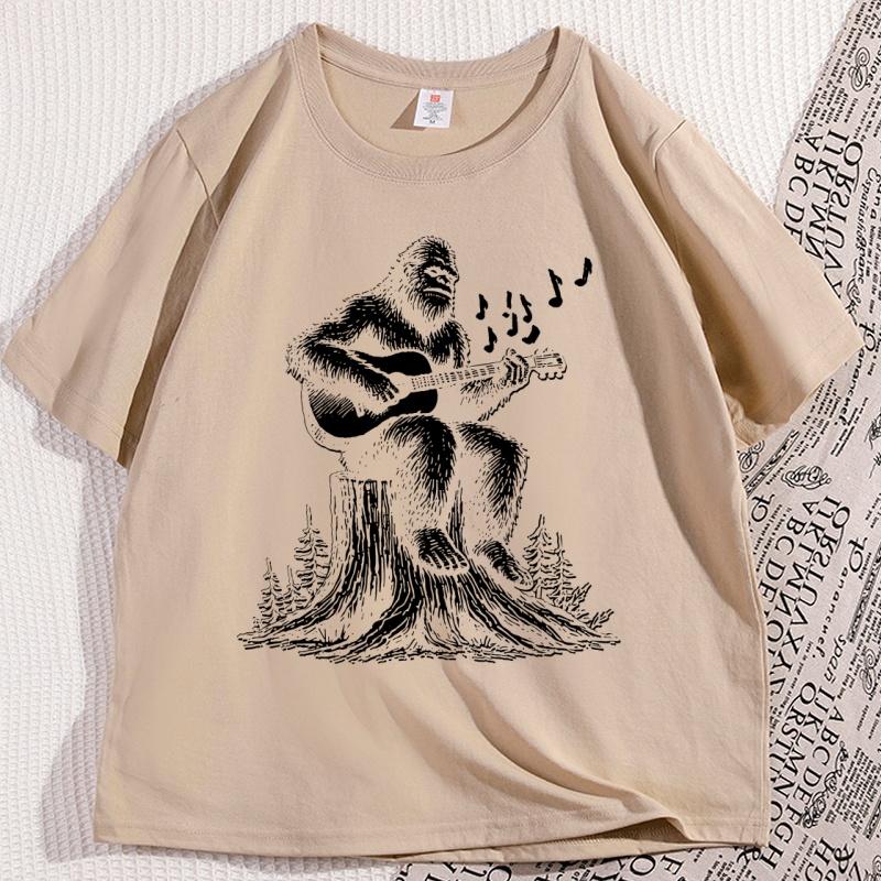 Retro Bigfoot Playing Guitar Funny 90s T Shirt Casual Cotton Short Sleeve Bigfoot Tshirt Loose Comfortable Graphic Tees
