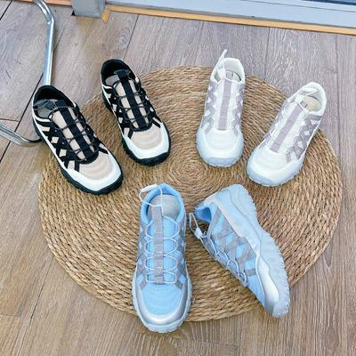 Încălțăminte pentru femei – Adidaşi