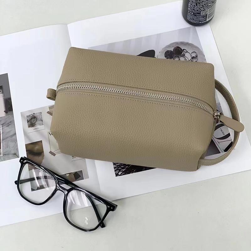 High Quality Soft Solid Color Leather Makeup Storage Pouch Portable Sport Outdoor Cosmetic Bag for Travel Handle Wash Bag