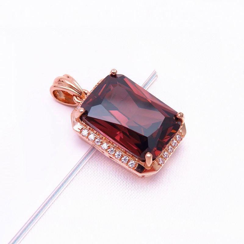 Exquisite Purple Gold-Plated Rose Gold Korean Version Of Fashion High-End Versatile Color Gold Square Smoke Zircon Pendant Collarbone Chain