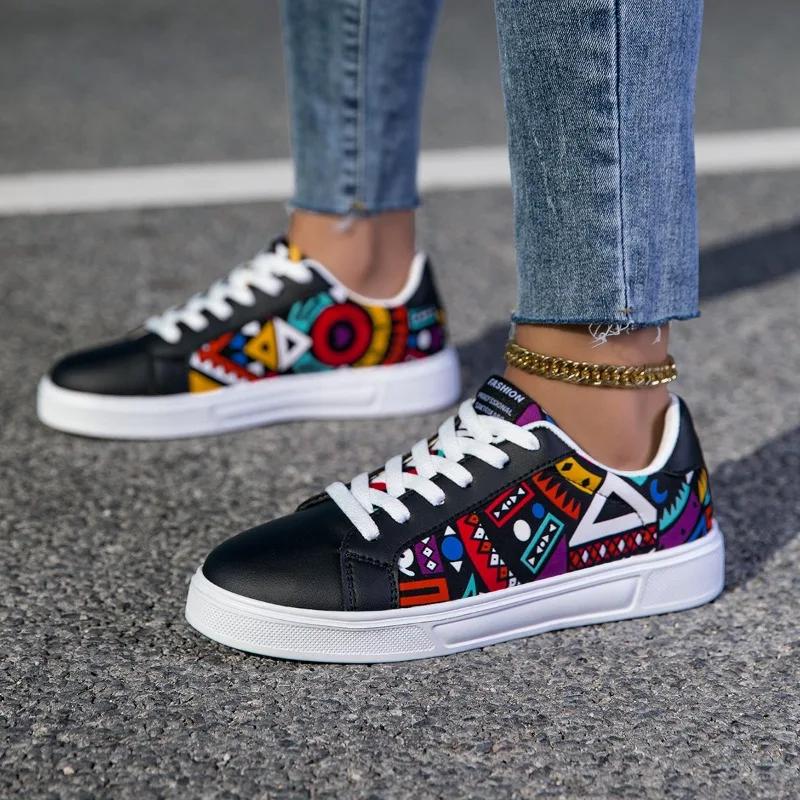 MAEDEF Damen Sportschuhe Herren Vulkanisierte Schuhe Schnürschuhe Damen Sneaker Paare Modischer Graffiti-Print Lässige Ballerinaschuhe