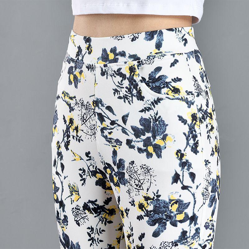 

2024 Green Floral Plaid Slim Fit Stretch Flare Women s Summer Pants with Elastic Waist S for under 46.5kg