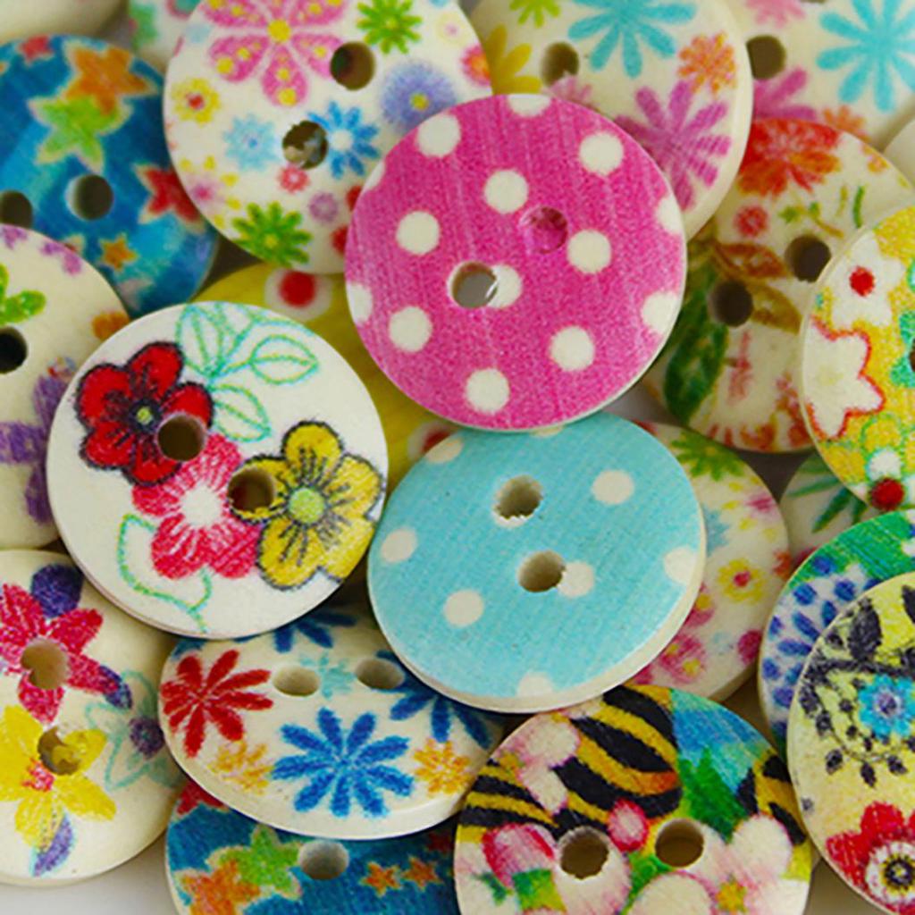 100 st blandade flerfärgade 2 hål träsömnadsknappar Scrapbooking 15mm knapp
