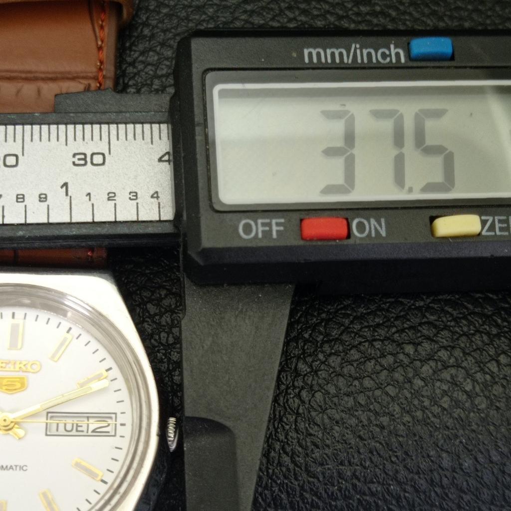 VINTAGE SEIKO 5 AUTOMATIC 6319A JAPAN MENS WHITE COLOR DIAL WATCH A701229-5 R206a-a701229