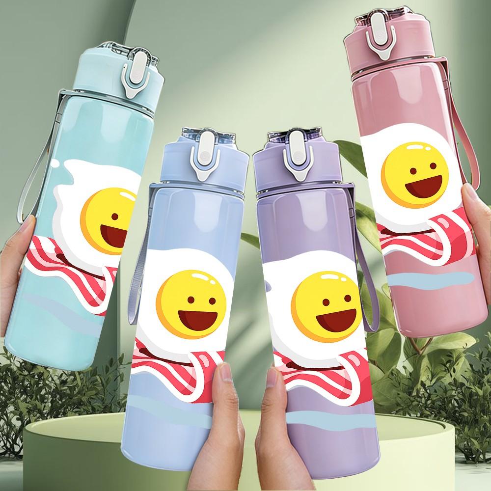 1PC Bread Cartoon Pattern 750ml Color Plastic Sports Water Bottle Leakproof Flip Straw Lid Suitable for Sports Office Home Use