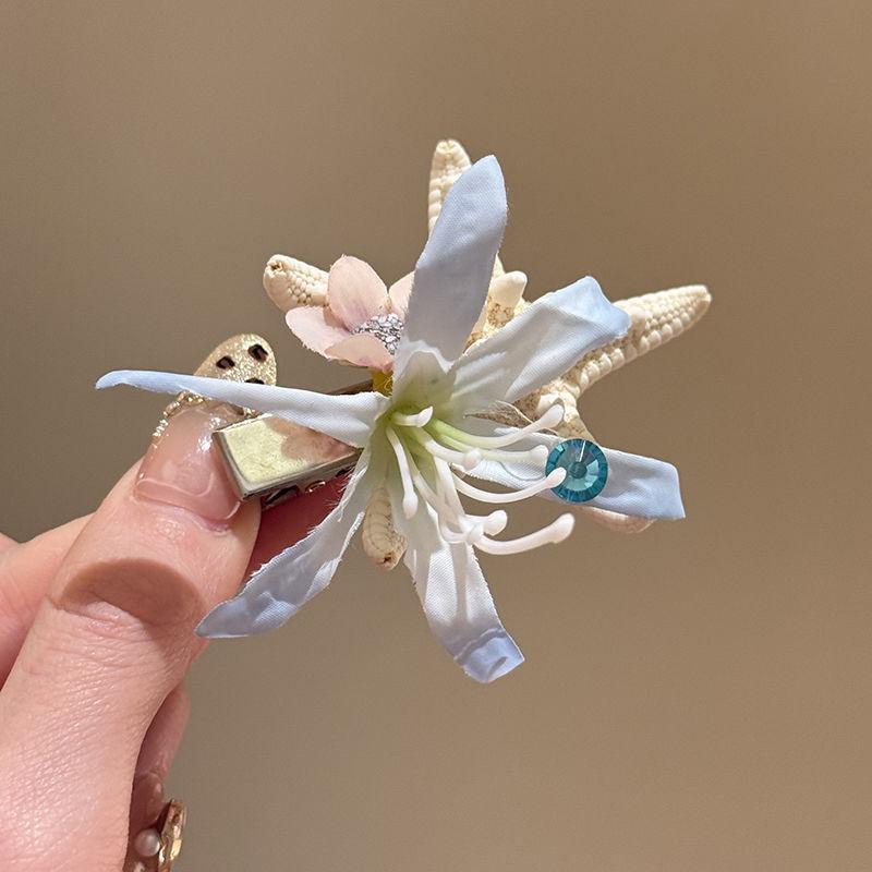 

Модная маленькая свежая заколка-автомат для волос с цветком и морской звездой, инкрустированная бриллиантами, нишевый универсальный высококачественный аксессуар для волос для женщин