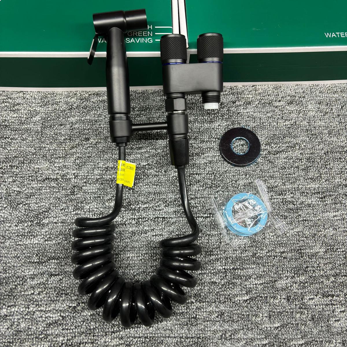 

Ручной алюминиевый набор для биде - Комбинация напорной душевой лейки для повышенного гигиенического комфорта и легкой установки чёрный