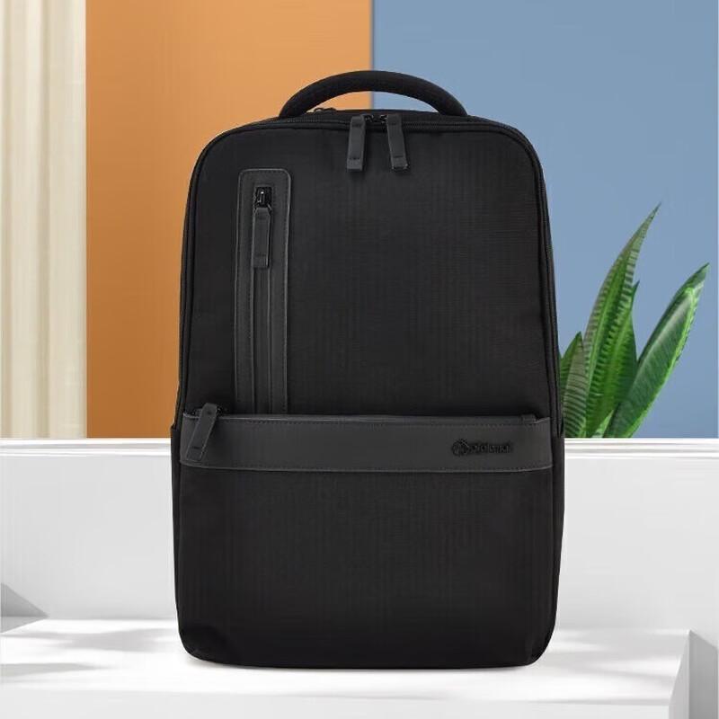 

Diplomat Pigskin Business Travel Backpack
