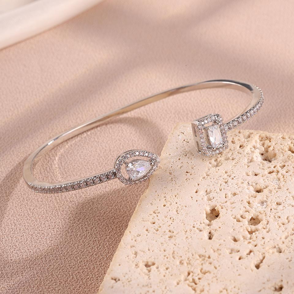 Classic Adjustable Water Drop Zircon Bracelet Bangles For Women In Silver Gold Aesthetic Wedding Jewelry For Bride