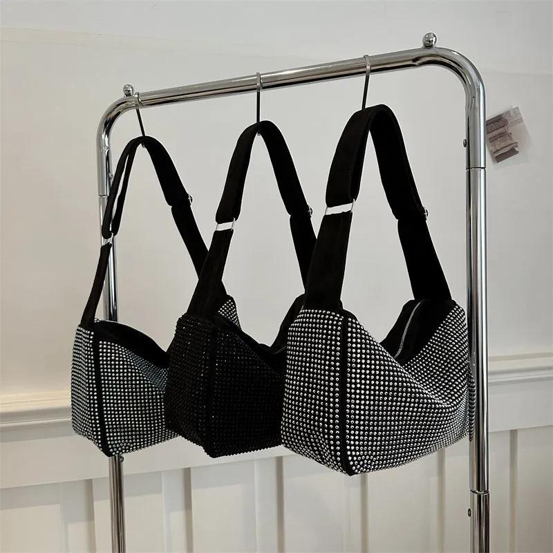 Yogodlns Fashion Rhinestone Shoulder Bag For Women Large Capacity PU Leather Bling Crossbody Messenger Bags Designer Rivets Shopping Bag