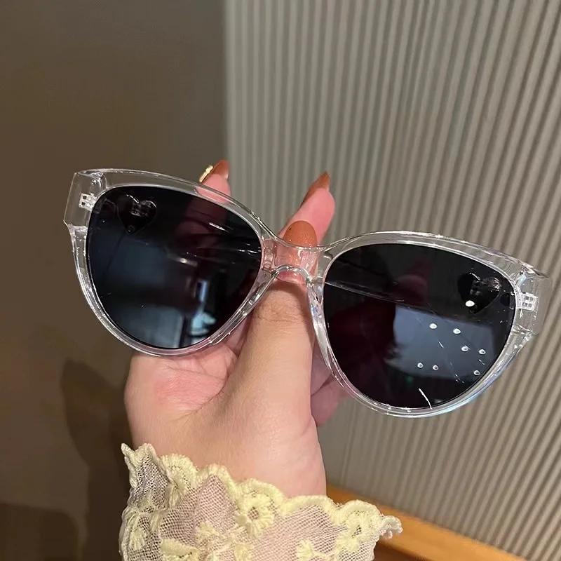 Ladies Love Heart Sunglasses Retro Big Frame Women Sunglasses UV400 Protection Summer Shades Eyewear