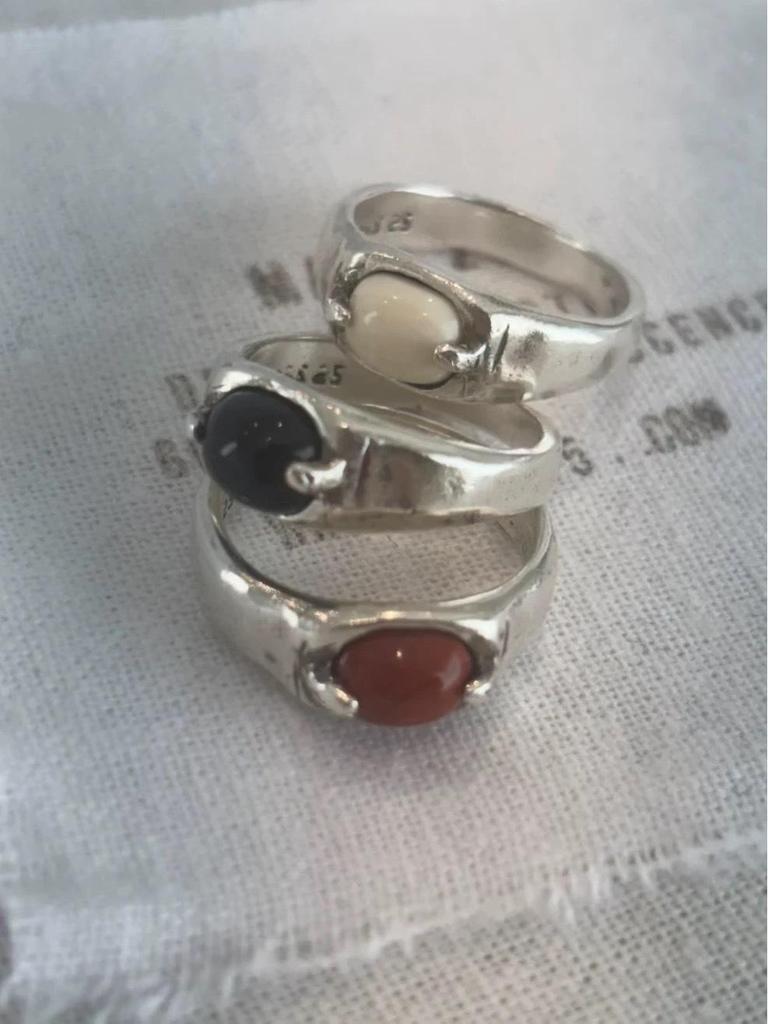 MA* Retro Geschwärztes Silber Rot & Schwarzer Achat Ring-Paar