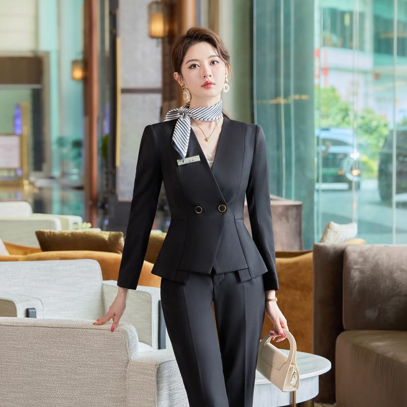 2025 Women's Professional Suit: Autumn Style Workwear for Hotel, Salon, and Jewelry Store Managers