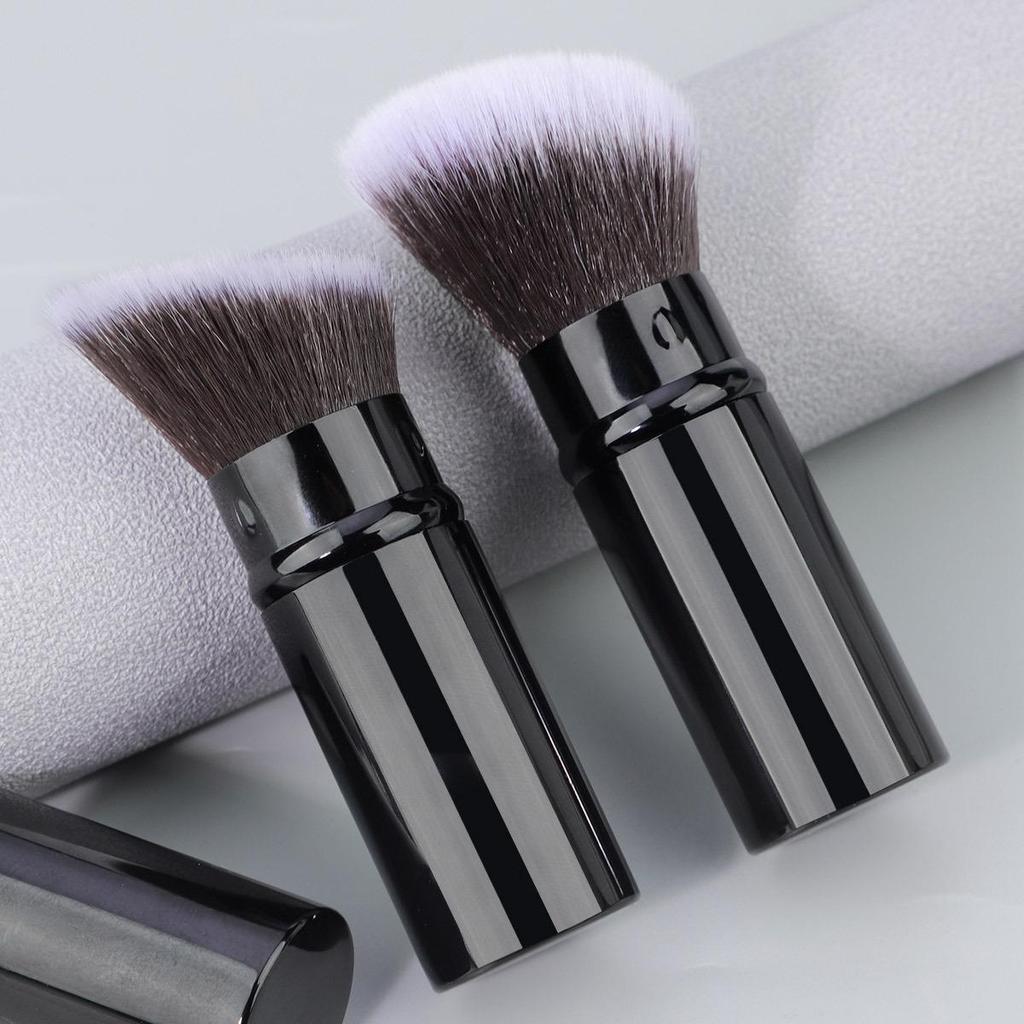 Portable Retractable Makeup Brush - Multifunctional, Dustproof, Blush & Powder Beauty Tool.
