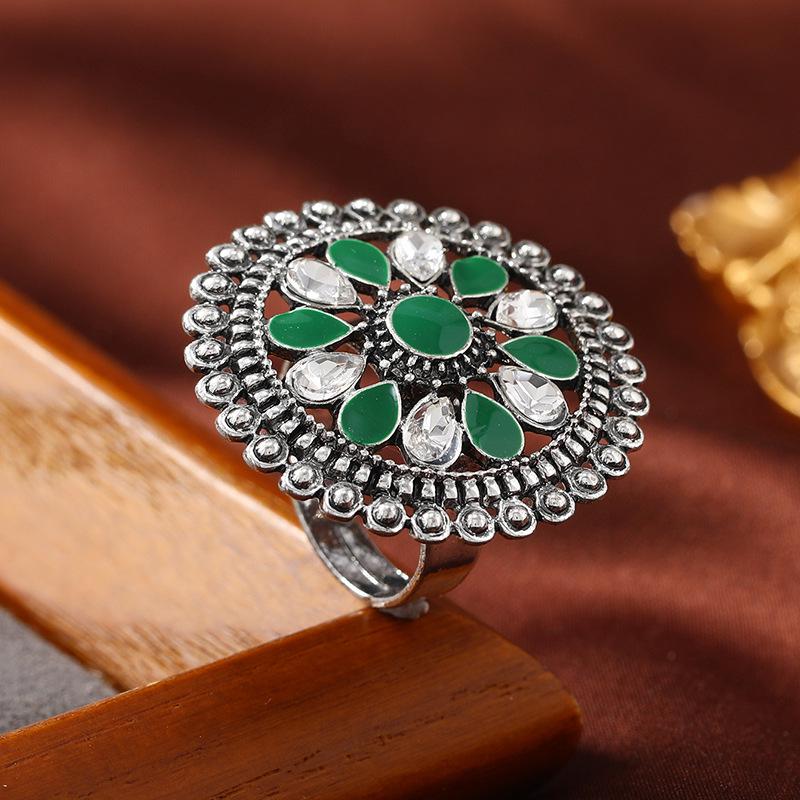 

Европейское и американское ретро этническое круглое кольцо с бриллиантом в форме капли воды