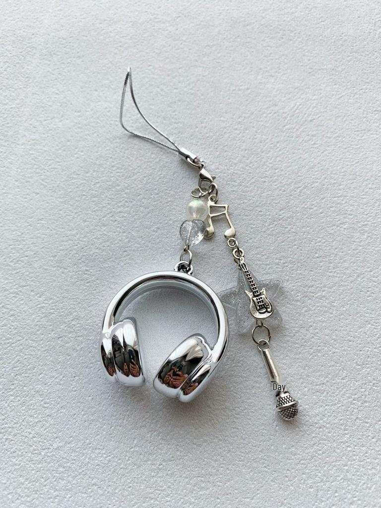 Colorful Earphone Pendant Keychain: Cool and Sweet Bag Charm, Perfect Bestie Gift