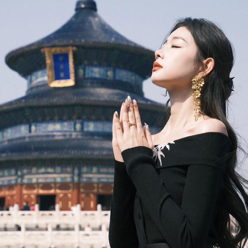 

Gold Large Earrings Female Best Selling Fancy Beautiful Flowers Golden Flower Tassel Earrings