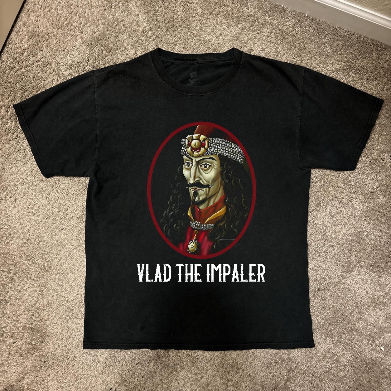 Unique Dracula Vlad Tepes Classic T-Shirt - Great Gift Idea S разноцветный