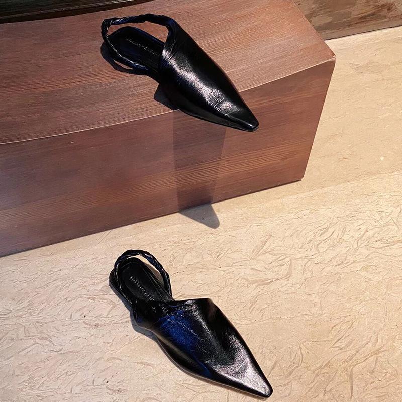

Leather European and American niche Muller shoes bag head half slippers women s summer new fashion pointed back strap sandals sandals 35 чорний
