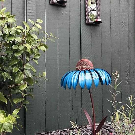 Bird Feeder, Painted Iron Bird Feeder with Petal-Top Grain Storage, Iron Art Design Bird Feeder for Hummingbirds And Finches Outdoor Garden Decoration