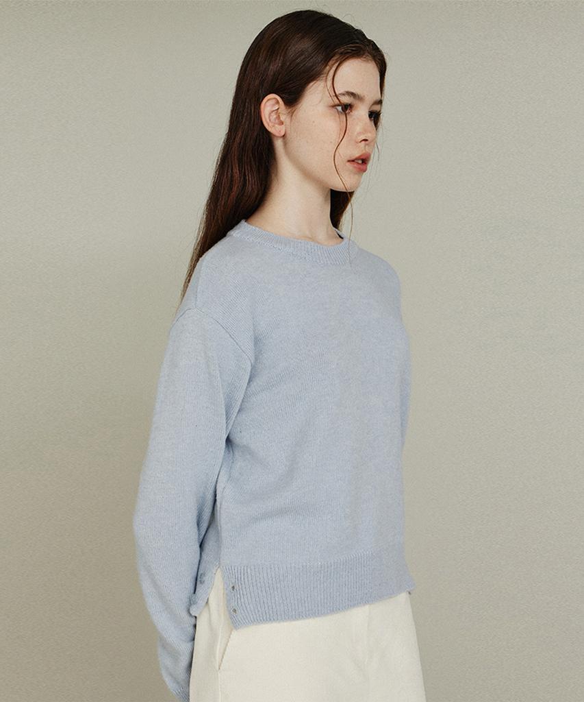 ITOV SEOUL Slit Button Round Knit Sb