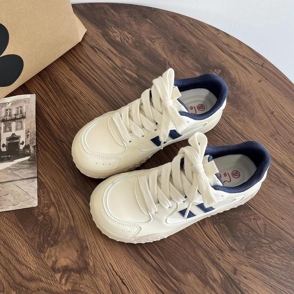 Student De Xun Women's Cute Ugly Skate Shoes - Chic Korean Style, Breathable Little White Sports Shoes for Autumn.