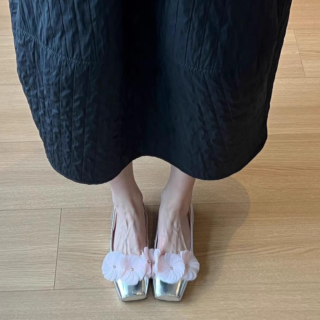 French Flower Shallow Mouth Single Shoes Female Spring and Summer 2025 New Fairy Wind Bag Head Rear Empty Flat Sandals