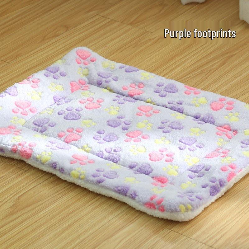Cozy Four-Season Pet Cushion: Universal Warm Sleeping Mat for Cats and Dogs