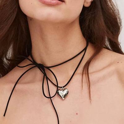 Artikel Schmuck Verstellbarer Fleece Seil Choker Damen Einfache Persönlichkeit Pfirsichherz Liebesanhänger Halskette