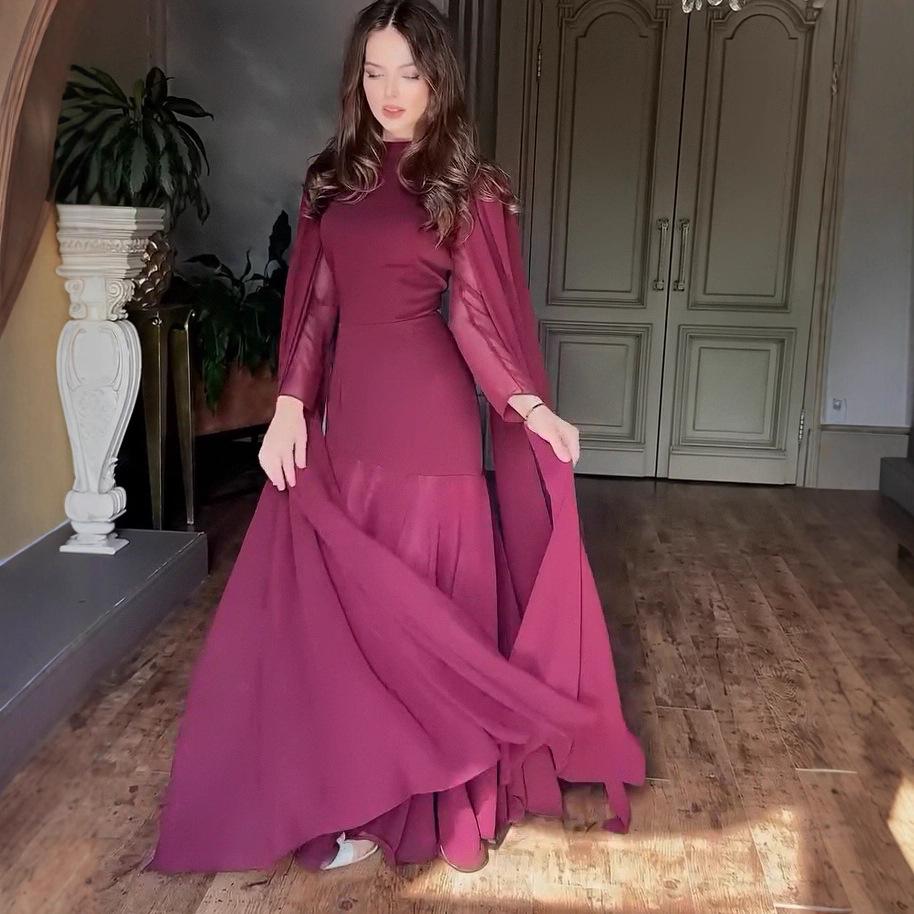 2025 Autumn French Fashion Women's Cloak Sleeve Dress with Cinched Waist and Large Swing Skirt