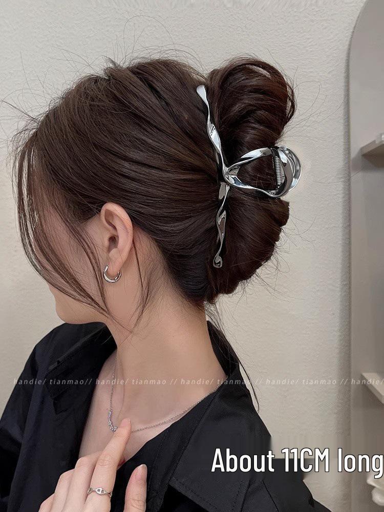 Elegant Large Metal Claw Clip for Women - High-End Shark Hair Clip Accessory